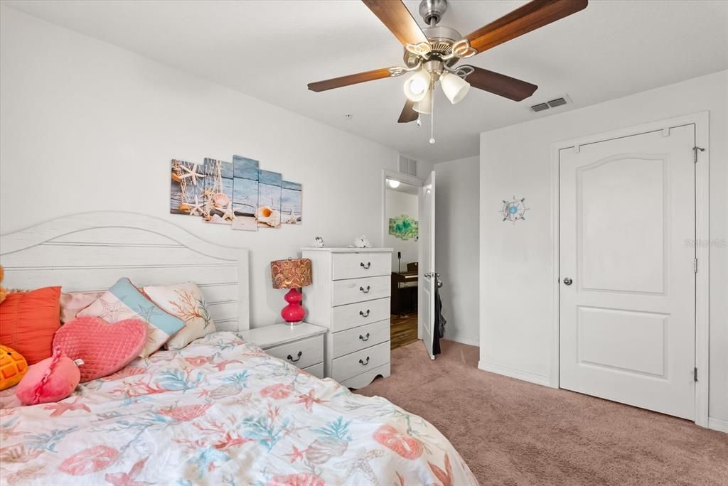 For Sale: $350,000 (4 beds, 3 baths, 1928 Square Feet)