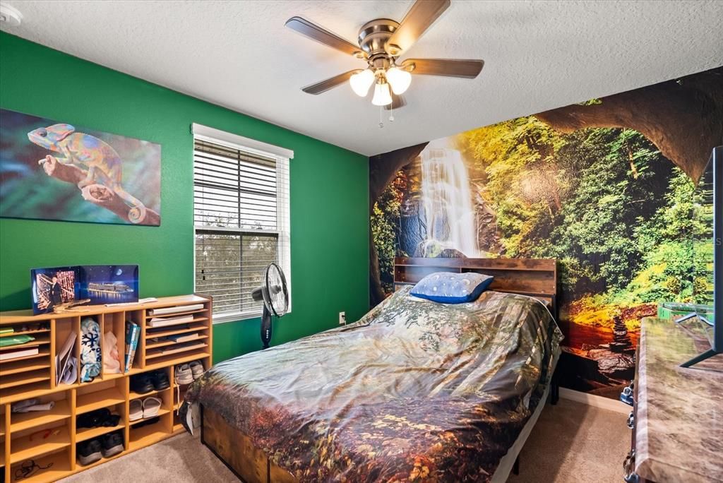 For Sale: $350,000 (4 beds, 3 baths, 1928 Square Feet)