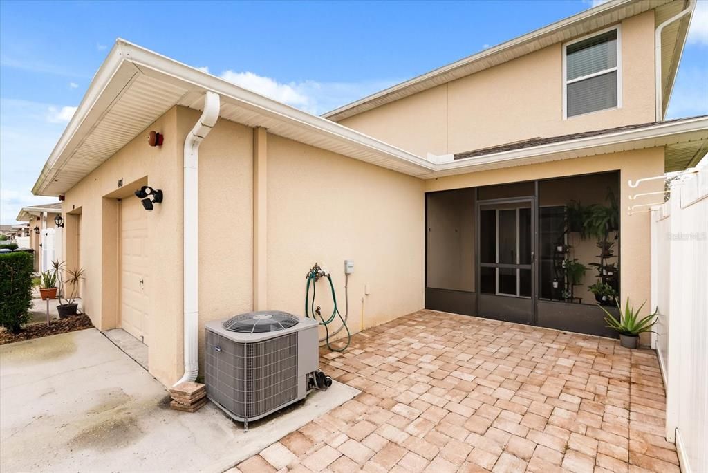 For Sale: $350,000 (4 beds, 3 baths, 1928 Square Feet)