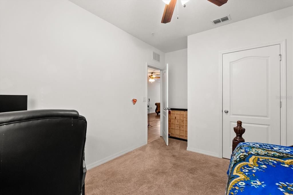 For Sale: $350,000 (4 beds, 3 baths, 1928 Square Feet)