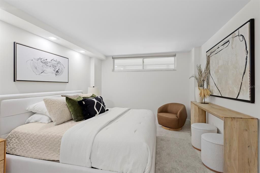 For Sale: $1,785,000 (2 beds, 2 baths, 1288 Square Feet)