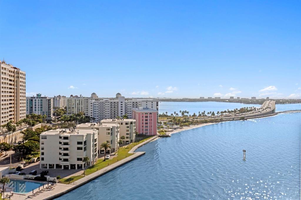 For Sale: $1,785,000 (2 beds, 2 baths, 1288 Square Feet)
