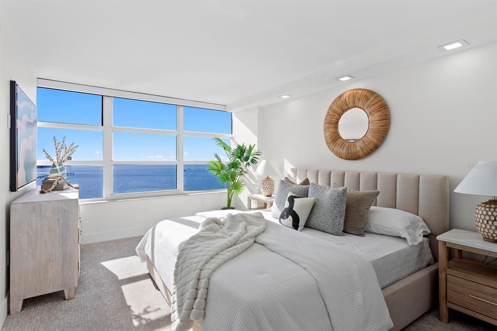 For Sale: $1,785,000 (2 beds, 2 baths, 1288 Square Feet)