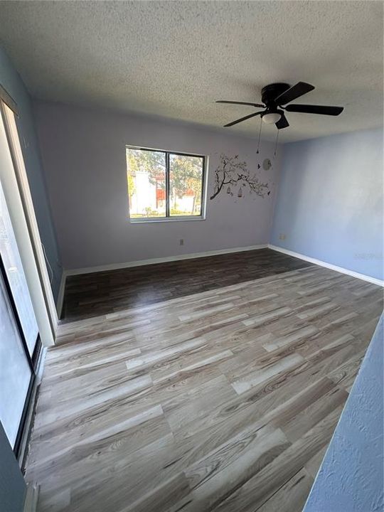 For Sale: $195,000 (2 beds, 2 baths, 1321 Square Feet)