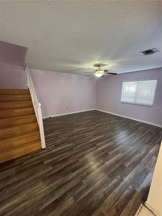 For Sale: $195,000 (2 beds, 2 baths, 1321 Square Feet)