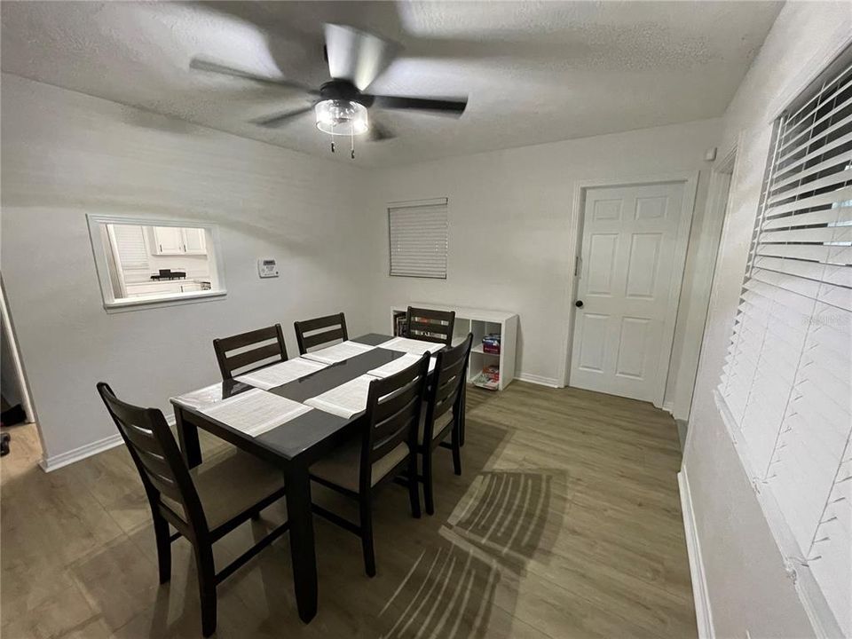 For Sale: $799,900 (3 beds, 2 baths, 1344 Square Feet)