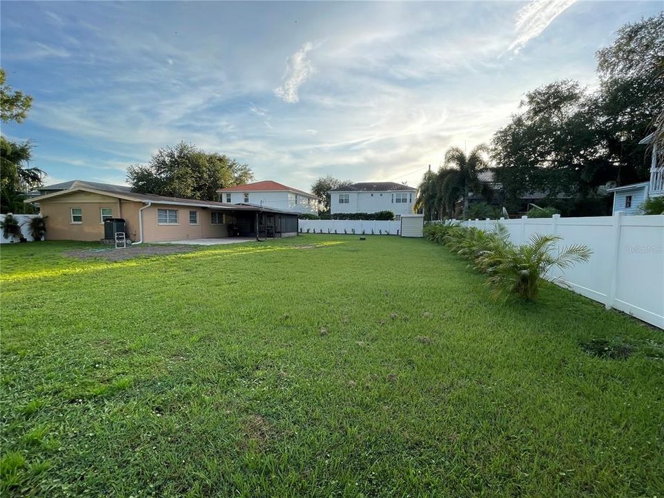 For Sale: $799,900 (3 beds, 2 baths, 1344 Square Feet)