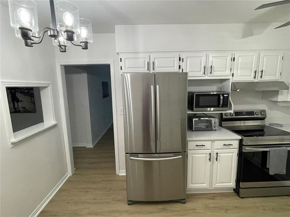 For Sale: $799,900 (3 beds, 2 baths, 1344 Square Feet)