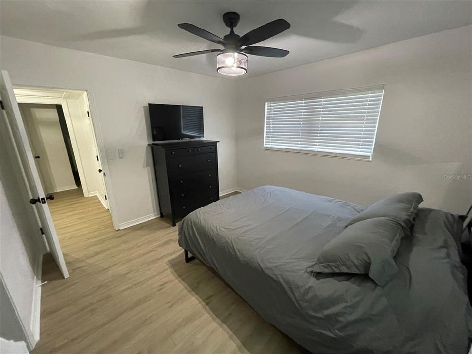 For Sale: $799,900 (3 beds, 2 baths, 1344 Square Feet)