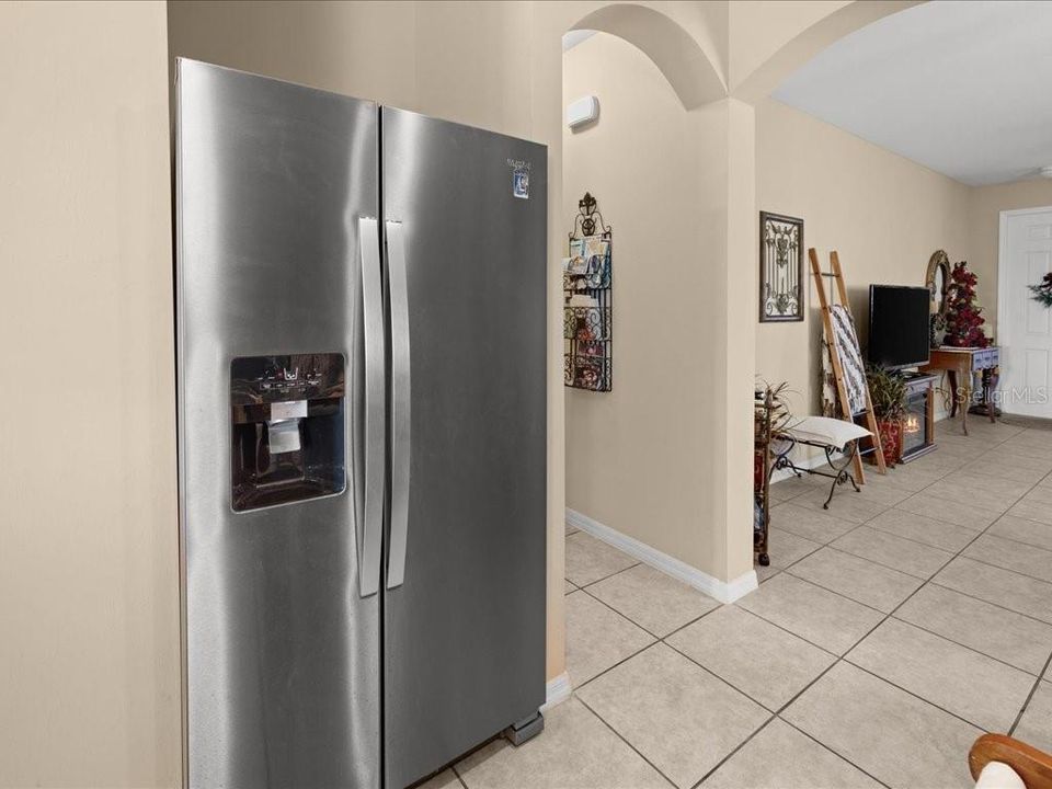 待售: $274,900 (3 贝兹, 2 浴室, 1670 平方英尺)