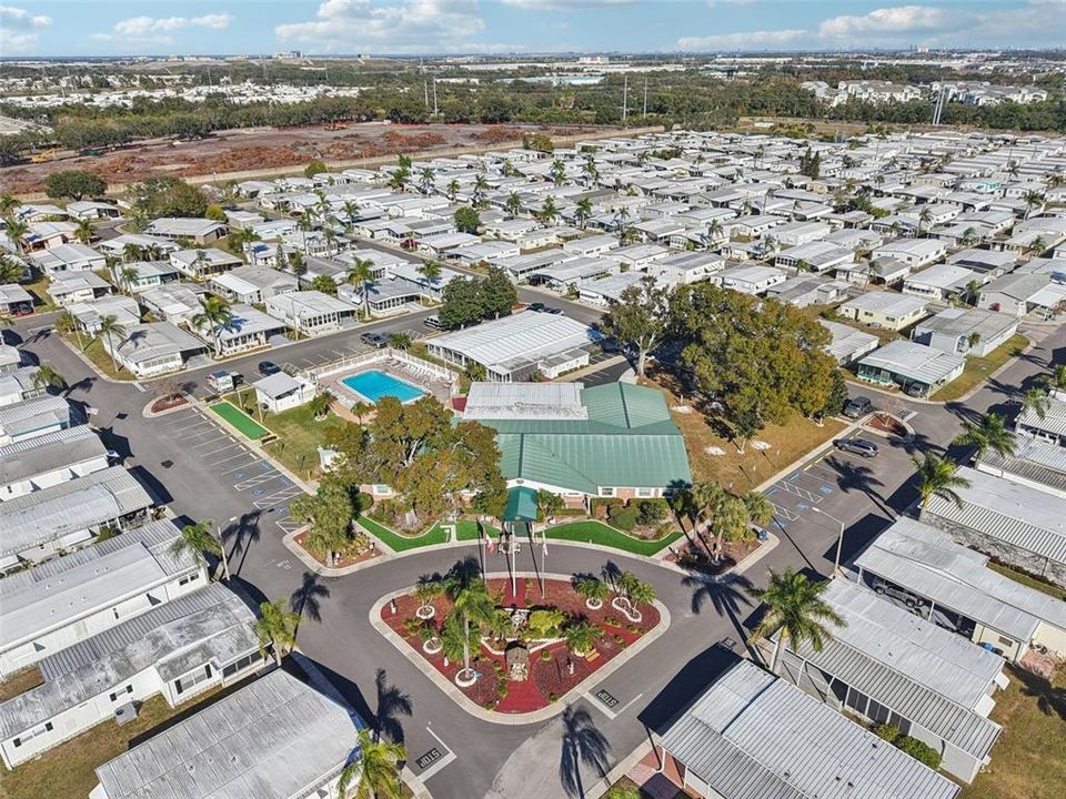 For Sale: $225,000 (2 beds, 2 baths, 1056 Square Feet)