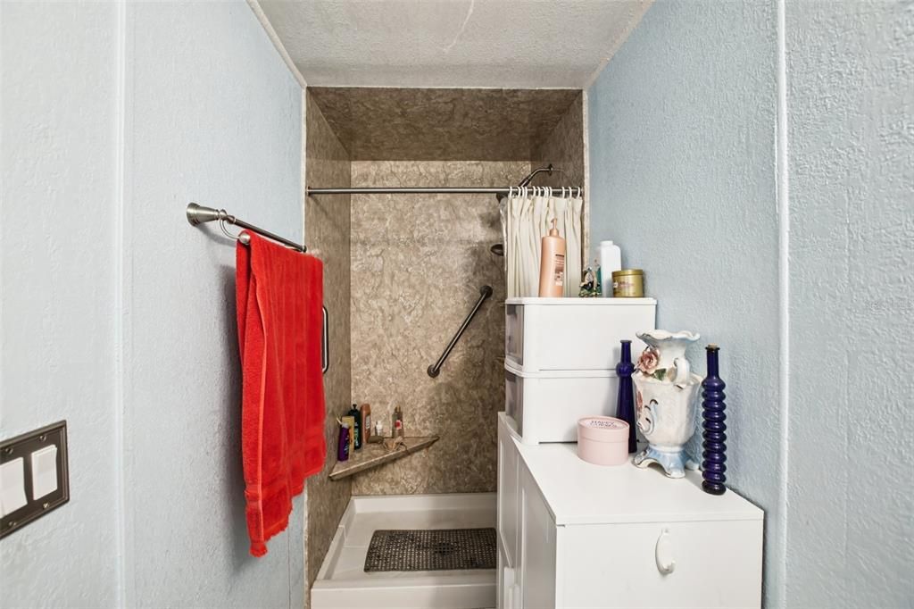 For Sale: $225,000 (2 beds, 2 baths, 1056 Square Feet)