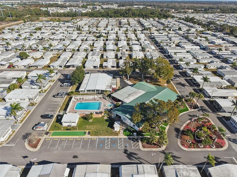 For Sale: $225,000 (2 beds, 2 baths, 1056 Square Feet)