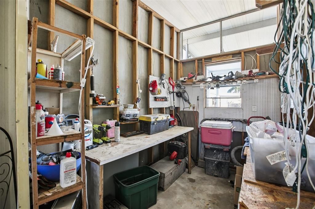 For Sale: $225,000 (2 beds, 2 baths, 1056 Square Feet)