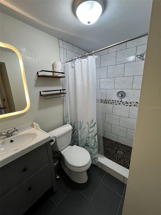 For Rent: $2,700 (3 beds, 2 baths, 1295 Square Feet)