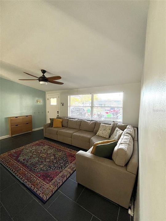 For Rent: $2,700 (3 beds, 2 baths, 1295 Square Feet)