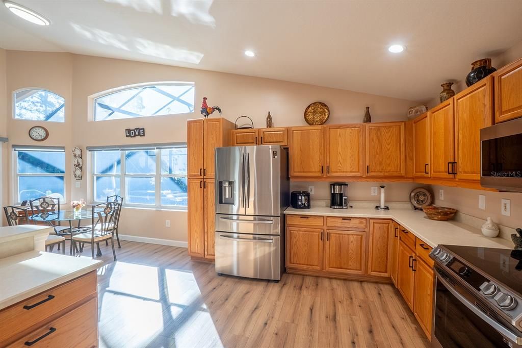 For Sale: $529,000 (3 beds, 2 baths, 1883 Square Feet)