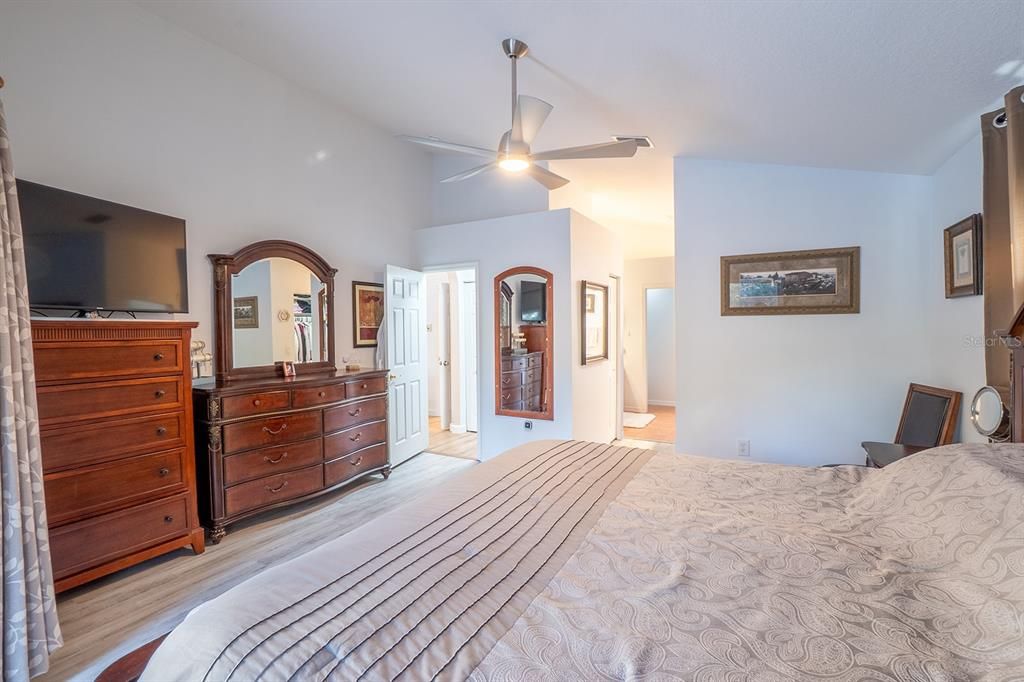 For Sale: $529,000 (3 beds, 2 baths, 1883 Square Feet)