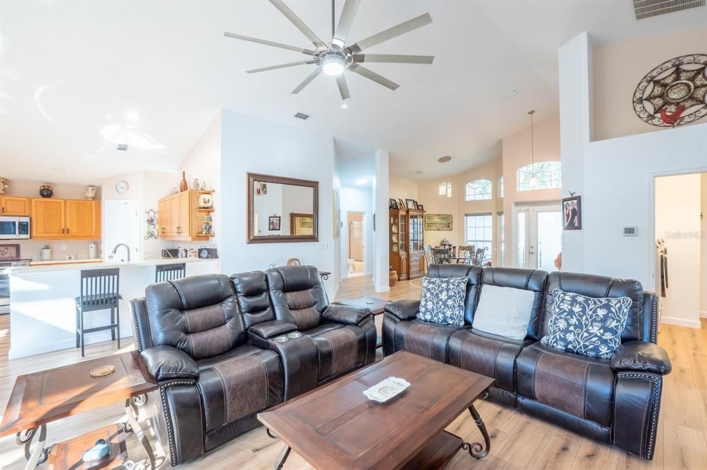 For Sale: $529,000 (3 beds, 2 baths, 1883 Square Feet)