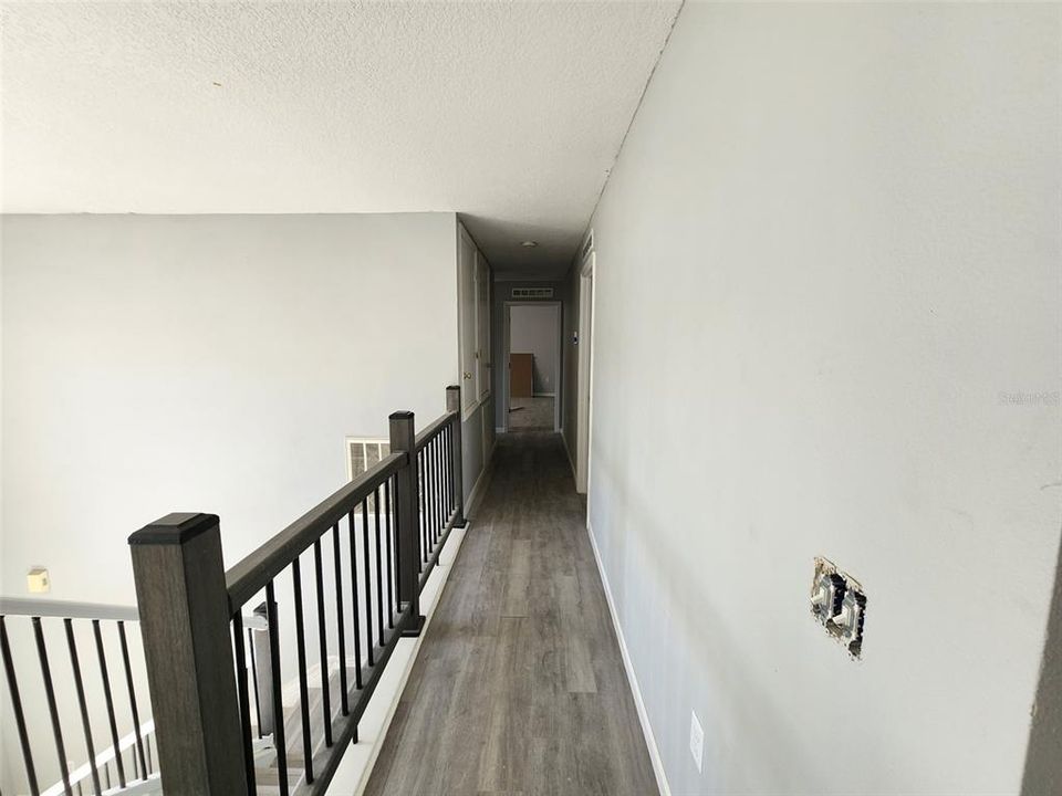 For Sale: $449,000 (6 beds, 4 baths, 2328 Square Feet)