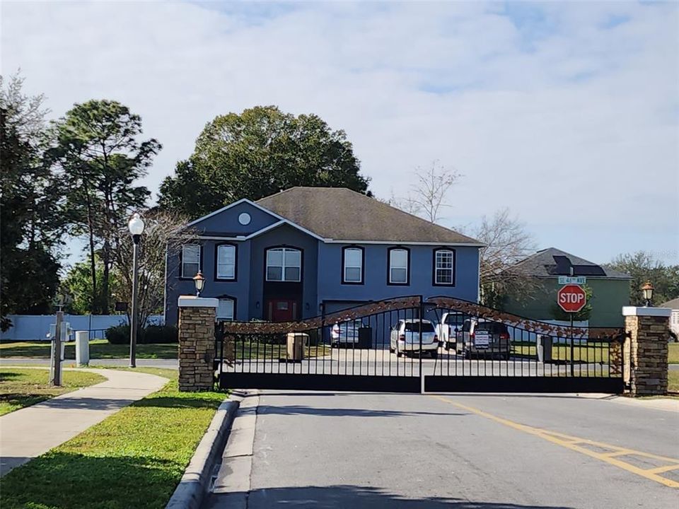 For Sale: $449,000 (6 beds, 4 baths, 2328 Square Feet)