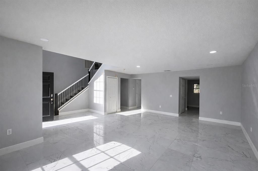 For Sale: $449,000 (6 beds, 4 baths, 2328 Square Feet)