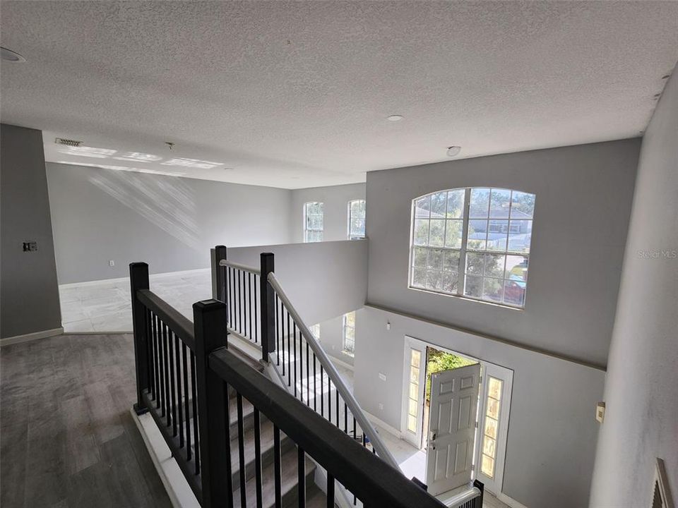 For Sale: $449,000 (6 beds, 4 baths, 2328 Square Feet)