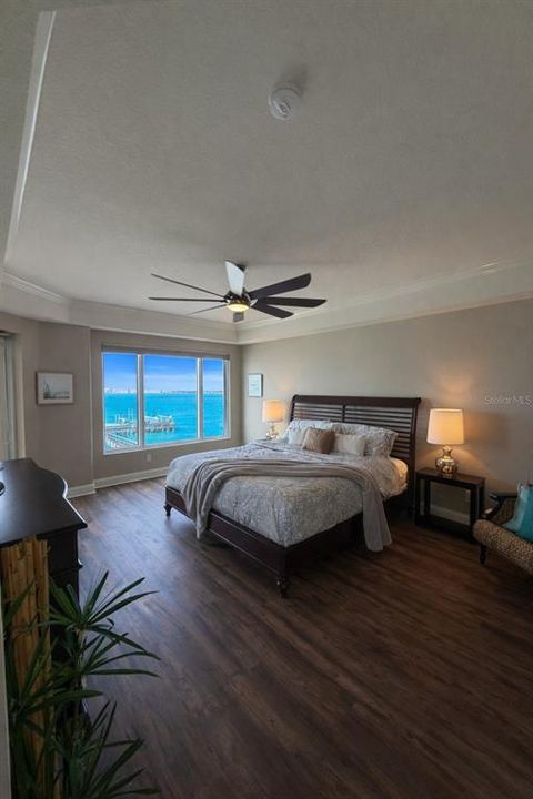 For Rent: $5,999 (3 beds, 3 baths, 2201 Square Feet)