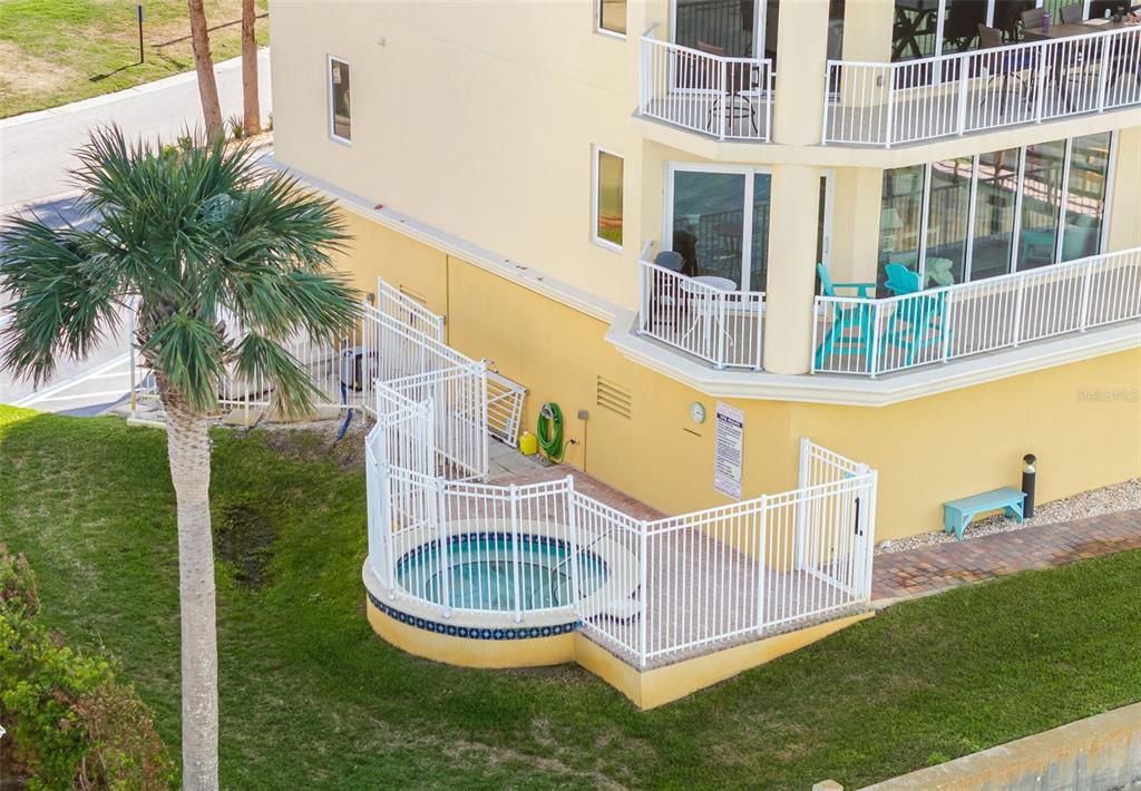 For Rent: $5,999 (3 beds, 3 baths, 2201 Square Feet)