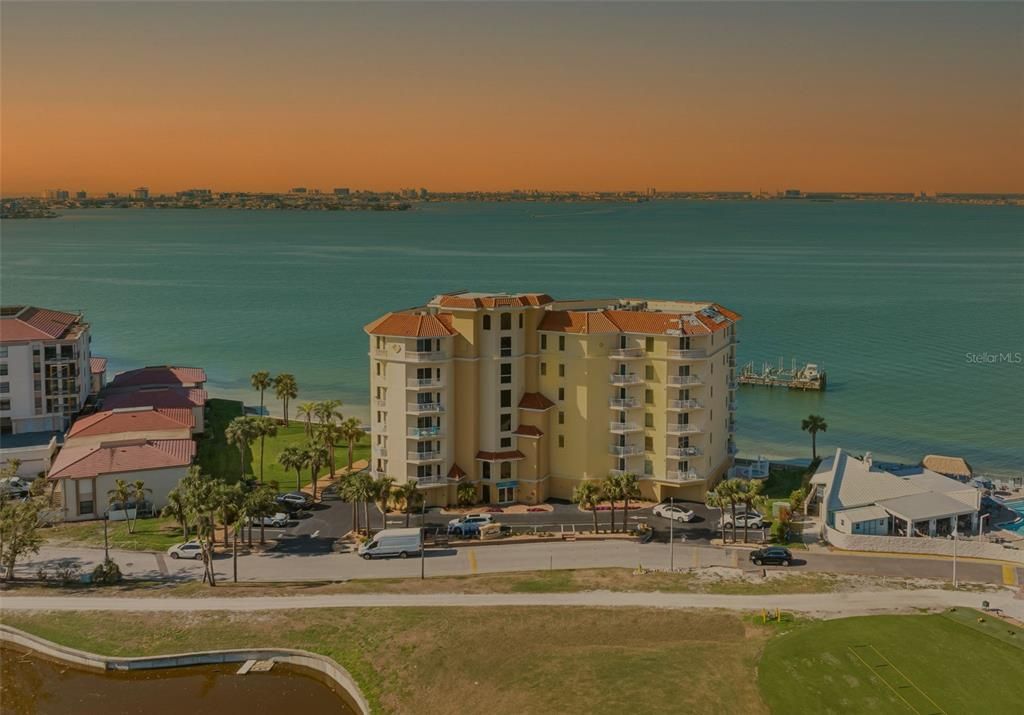 For Rent: $5,999 (3 beds, 3 baths, 2201 Square Feet)