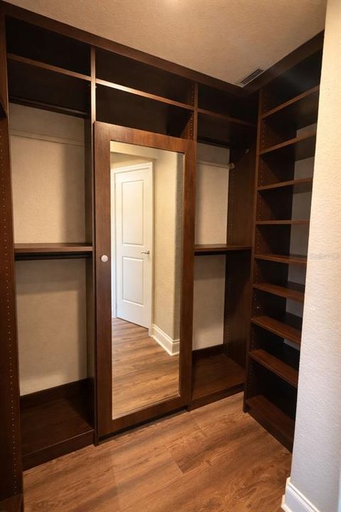 For Rent: $5,999 (3 beds, 3 baths, 2201 Square Feet)