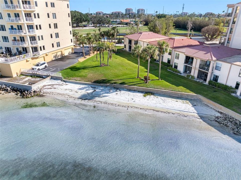 For Rent: $5,999 (3 beds, 3 baths, 2201 Square Feet)