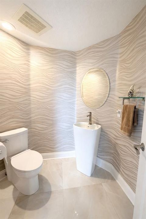 For Rent: $5,999 (3 beds, 3 baths, 2201 Square Feet)