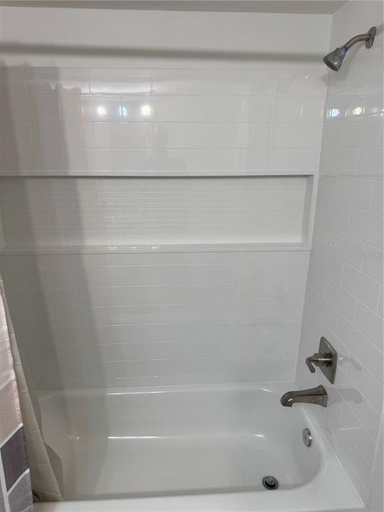 出租: $1,950 (2 贝兹, 1 浴室, 1087 平方英尺)