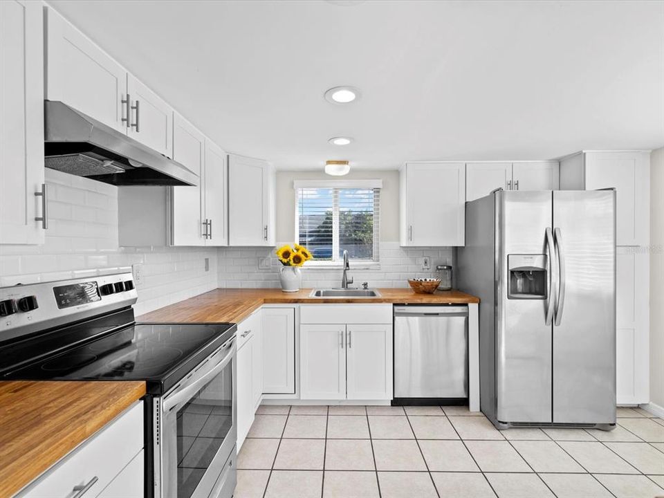 En Venta: $212,000 (2 camas, 2 baños, 1160 Pies cuadrados)