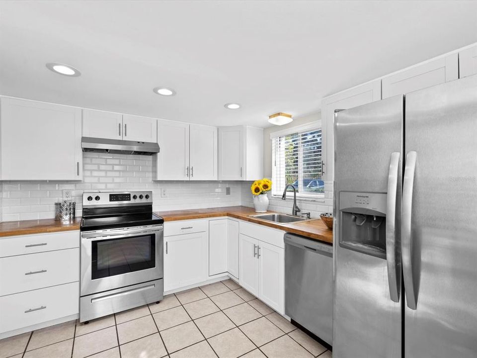 En Venta: $212,000 (2 camas, 2 baños, 1160 Pies cuadrados)