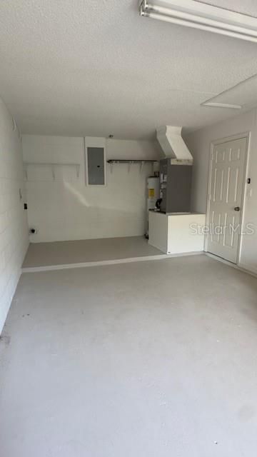 For Sale: $295,000 (3 beds, 2 baths, 1064 Square Feet)