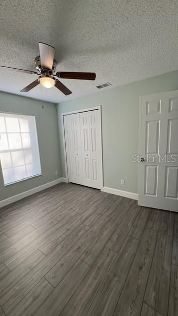 For Sale: $295,000 (3 beds, 2 baths, 1064 Square Feet)