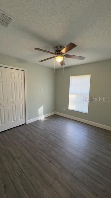 For Sale: $295,000 (3 beds, 2 baths, 1064 Square Feet)