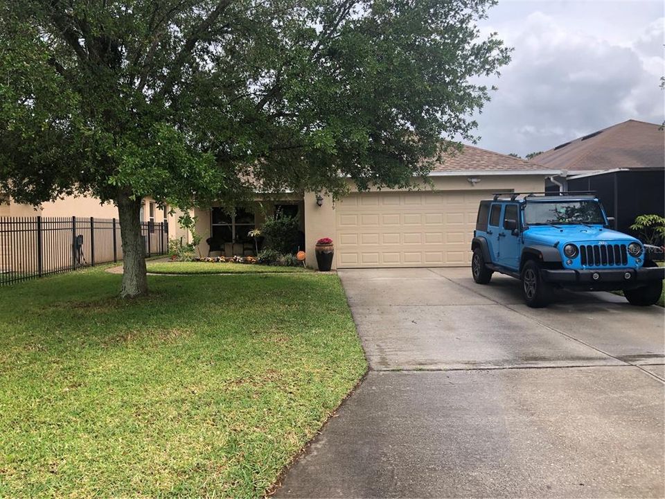 For Sale: $410,000 (3 beds, 2 baths, 1701 Square Feet)