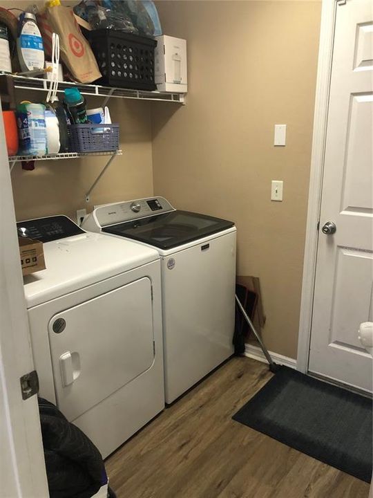 For Sale: $410,000 (3 beds, 2 baths, 1701 Square Feet)