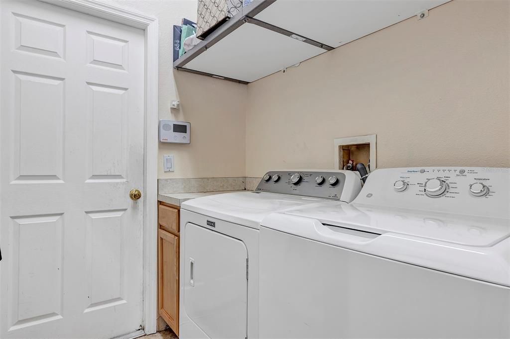 En Venta: $634,900 (5 camas, 3 baños, 2604 Pies cuadrados)