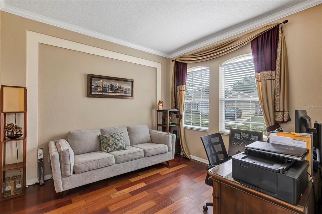 En Venta: $634,900 (5 camas, 3 baños, 2604 Pies cuadrados)