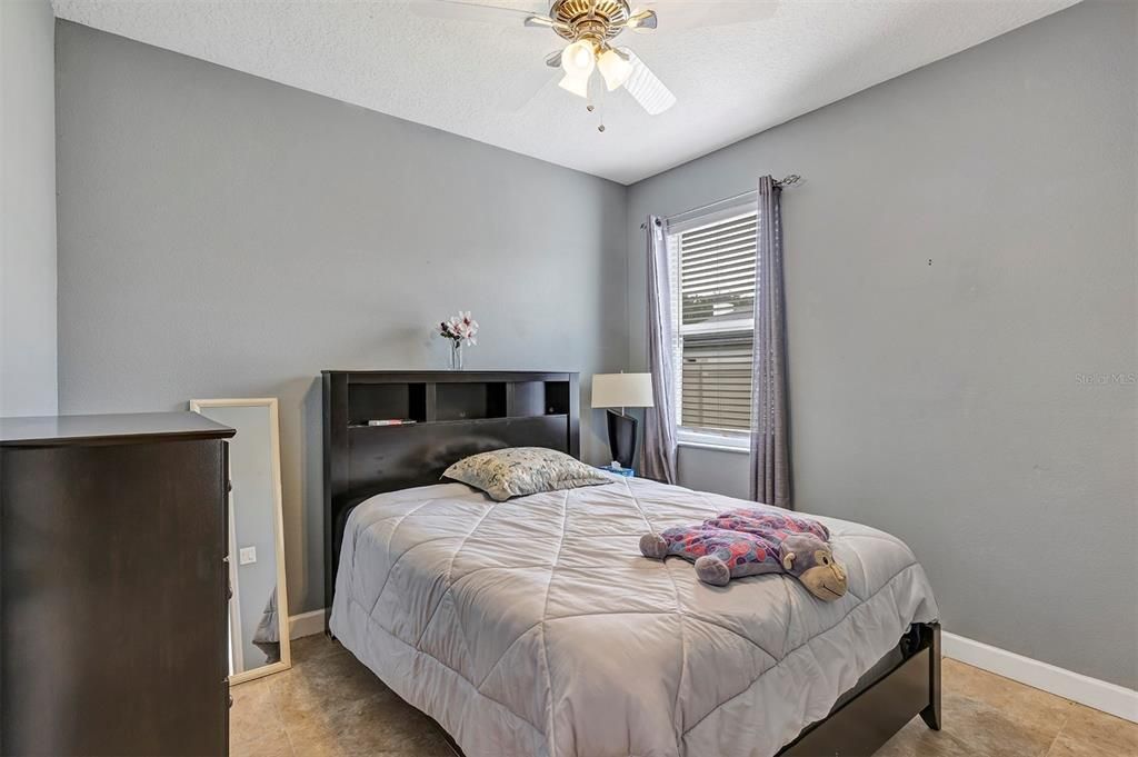 En Venta: $634,900 (5 camas, 3 baños, 2604 Pies cuadrados)