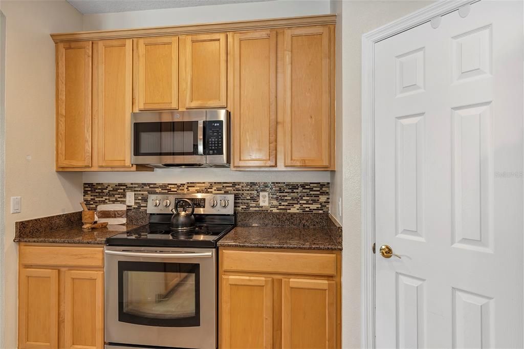 En Venta: $634,900 (5 camas, 3 baños, 2604 Pies cuadrados)