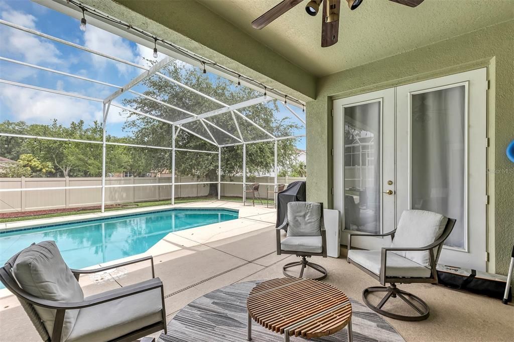 En Venta: $634,900 (5 camas, 3 baños, 2604 Pies cuadrados)