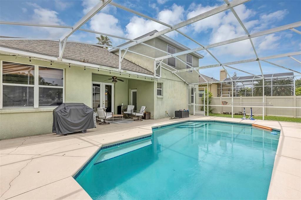 En Venta: $634,900 (5 camas, 3 baños, 2604 Pies cuadrados)