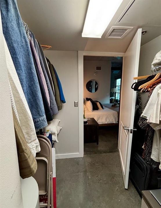 出租: $3,250 (1 贝兹, 1 浴室, 925 平方英尺)