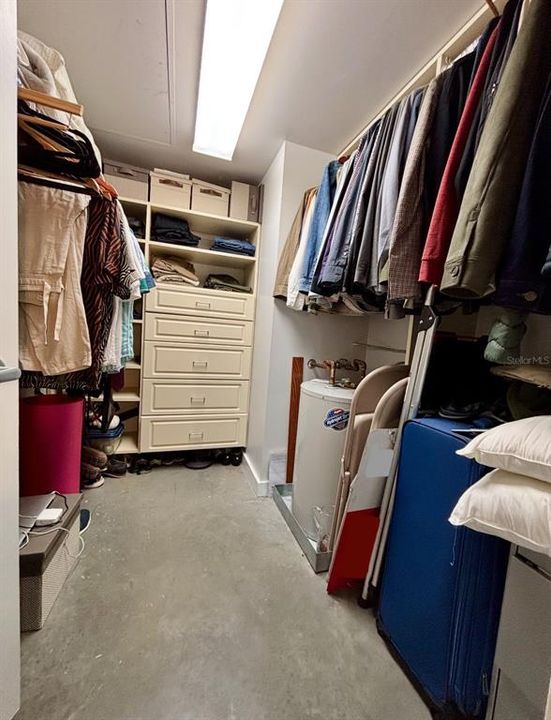 出租: $3,250 (1 贝兹, 1 浴室, 925 平方英尺)