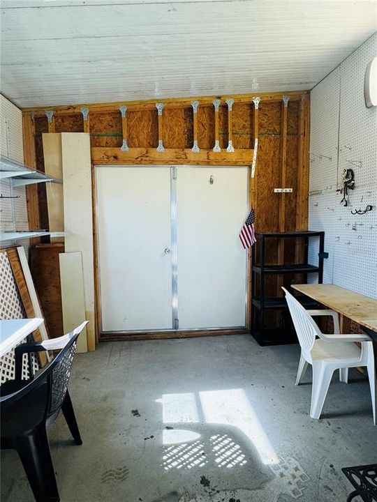 На продажу: $105,000 (2 спален, 2 ванн, 900 Квадратных фут)